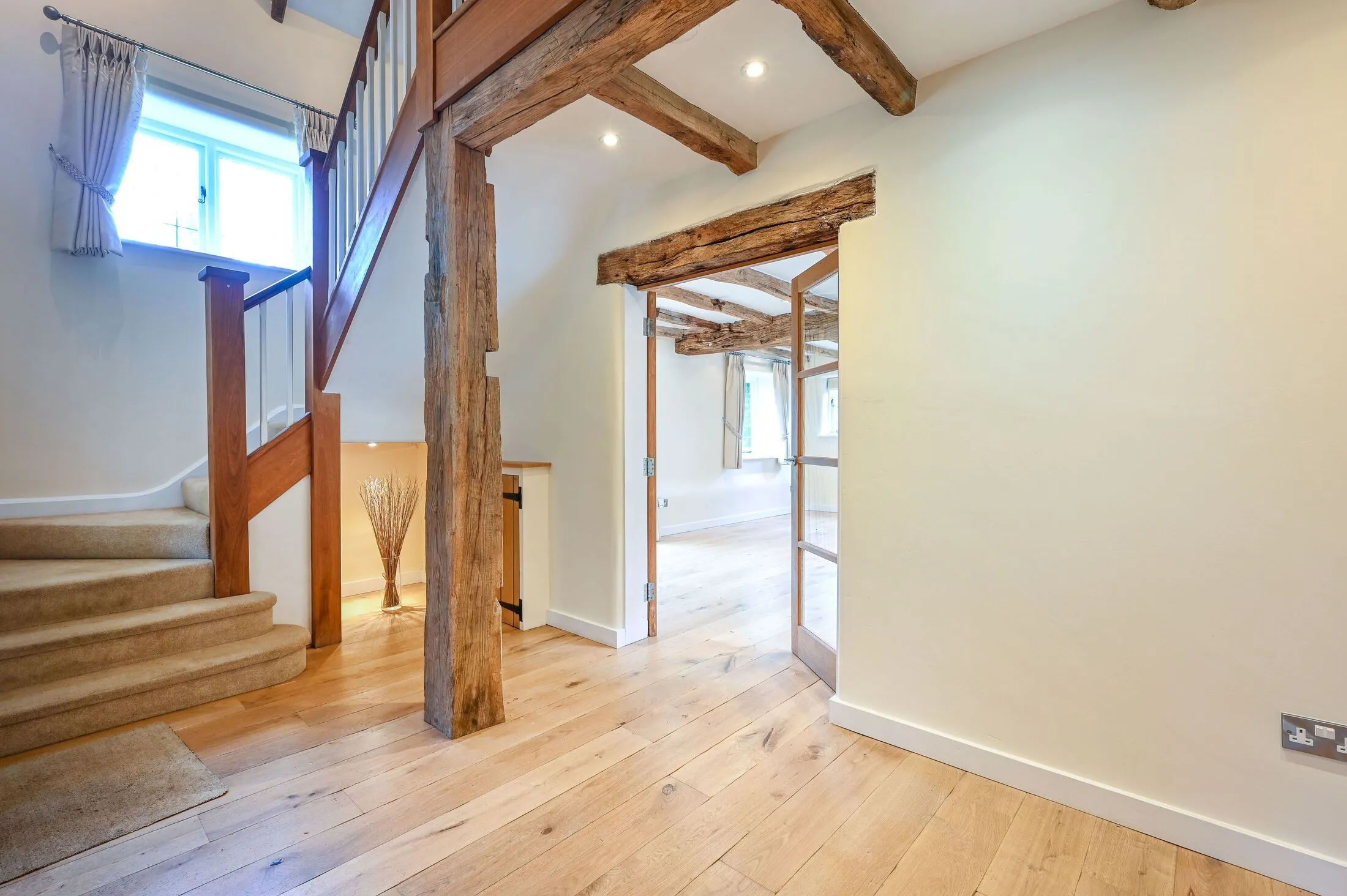 House Gravel Pits Close in Guildford