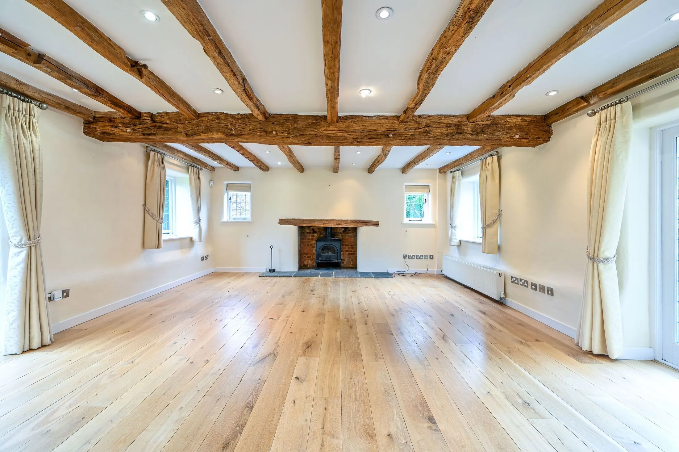 House Gravel Pits Close in Guildford