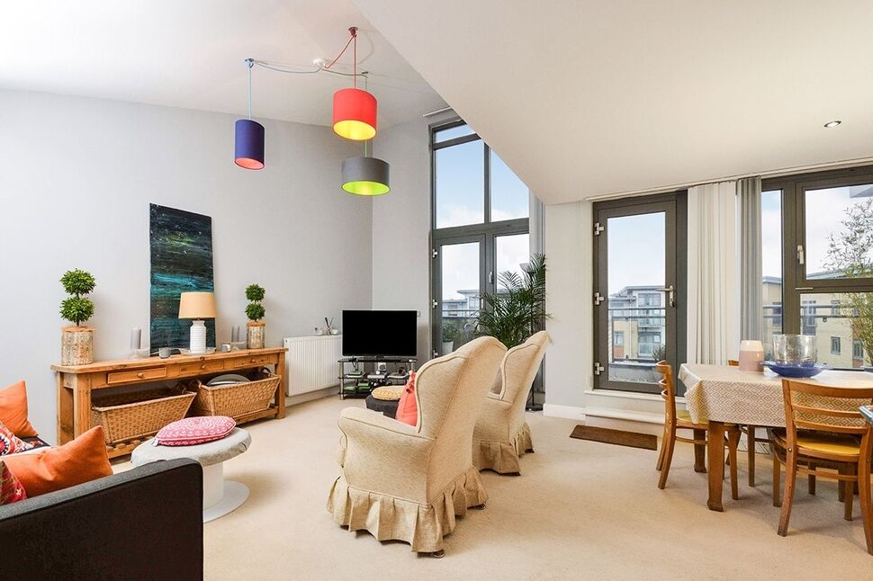 Flat Wallis Place in Maidstone