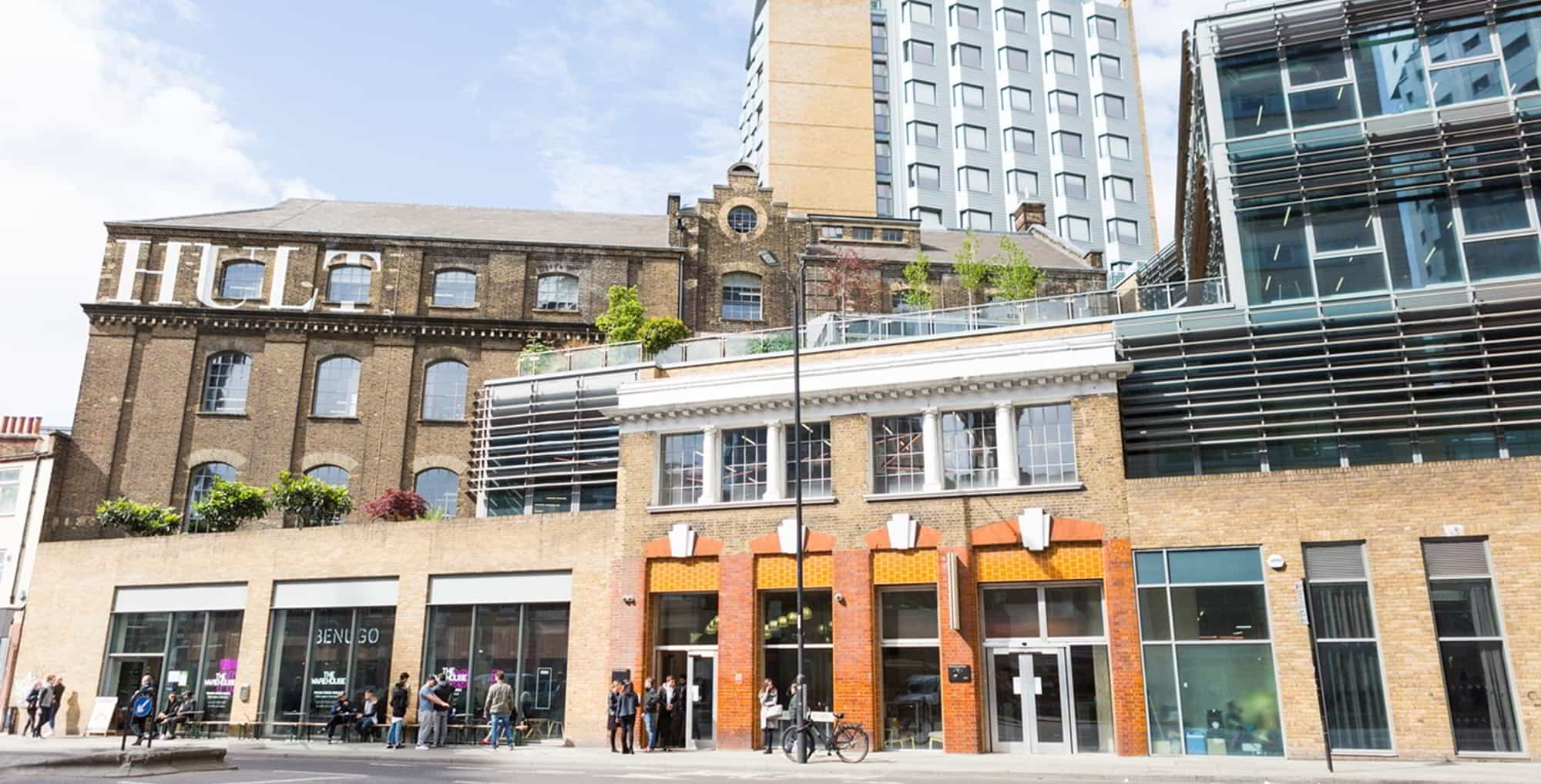 Room Commercial Road in Greater London