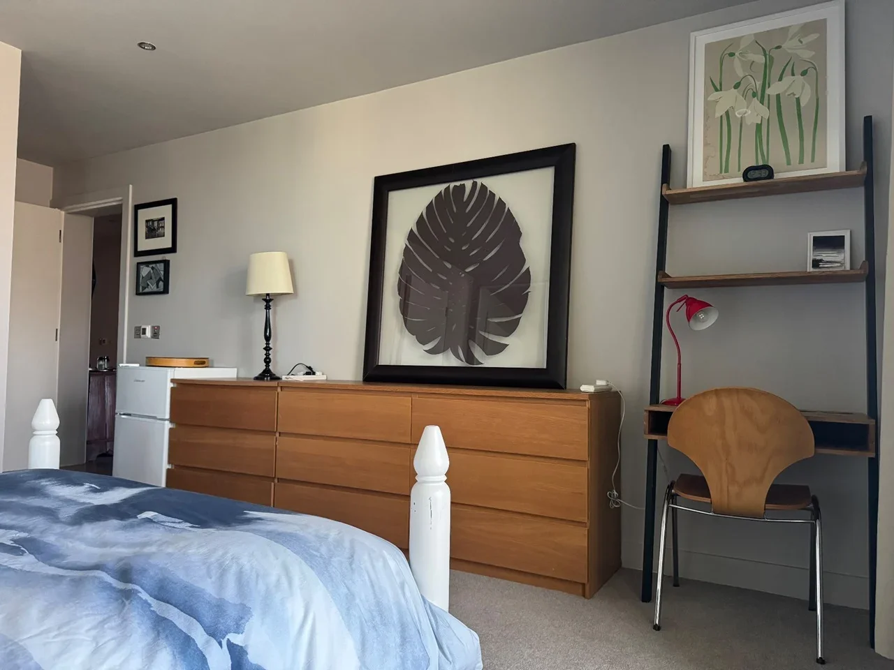 Room Junction Road in Greater London