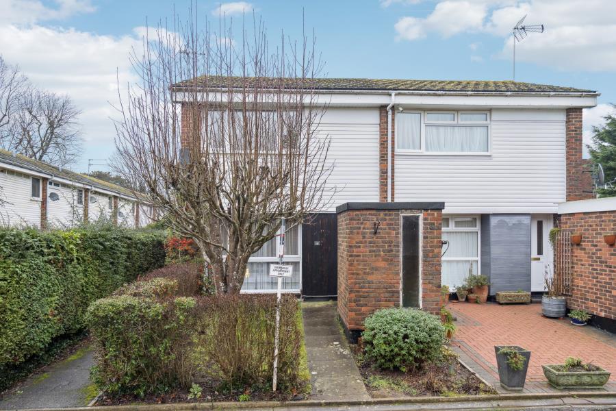 House Dormans Close in Greater London