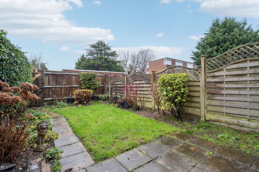 House Dormans Close in Greater London