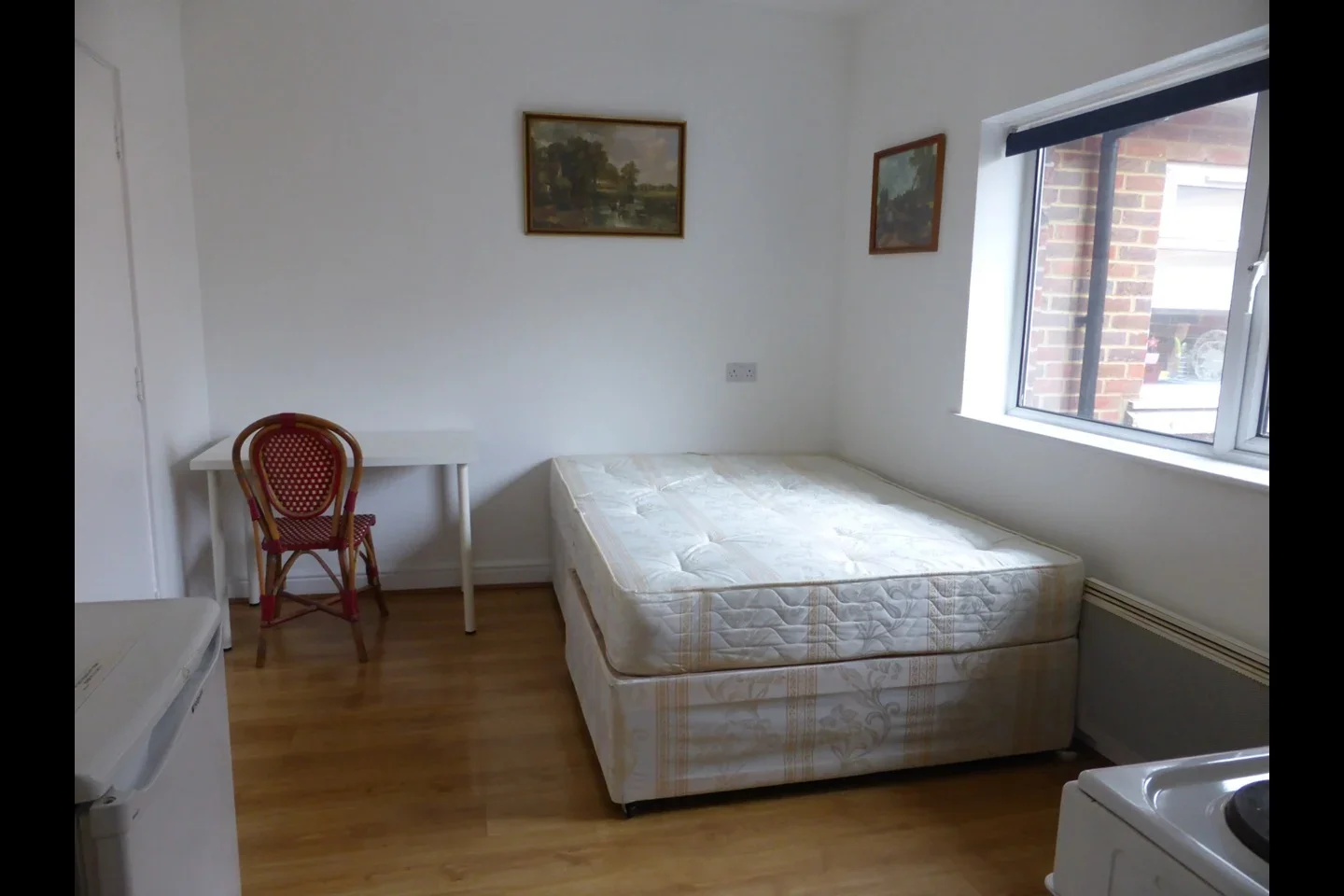 Flat Wellfield Road in Welwyn Hatfield