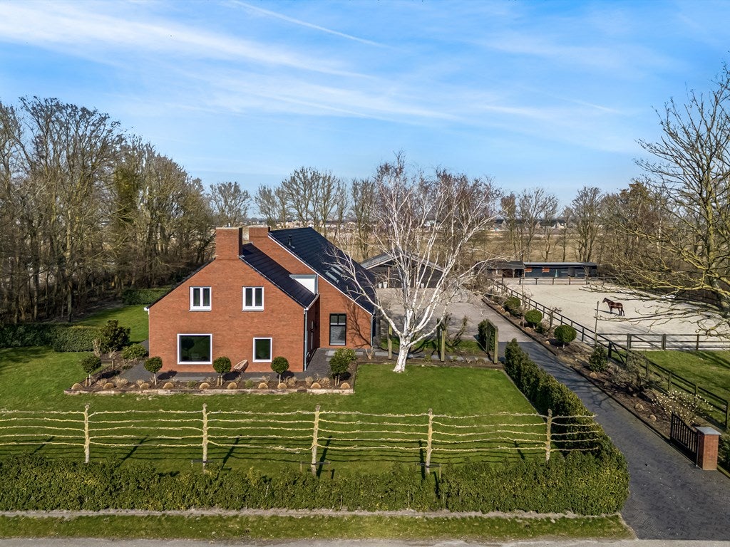 Domineesweg 24 in Urk