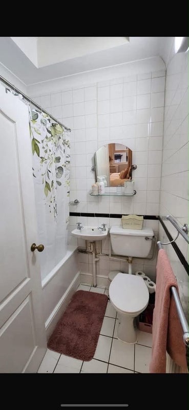 Room Odessa Road in Greater London