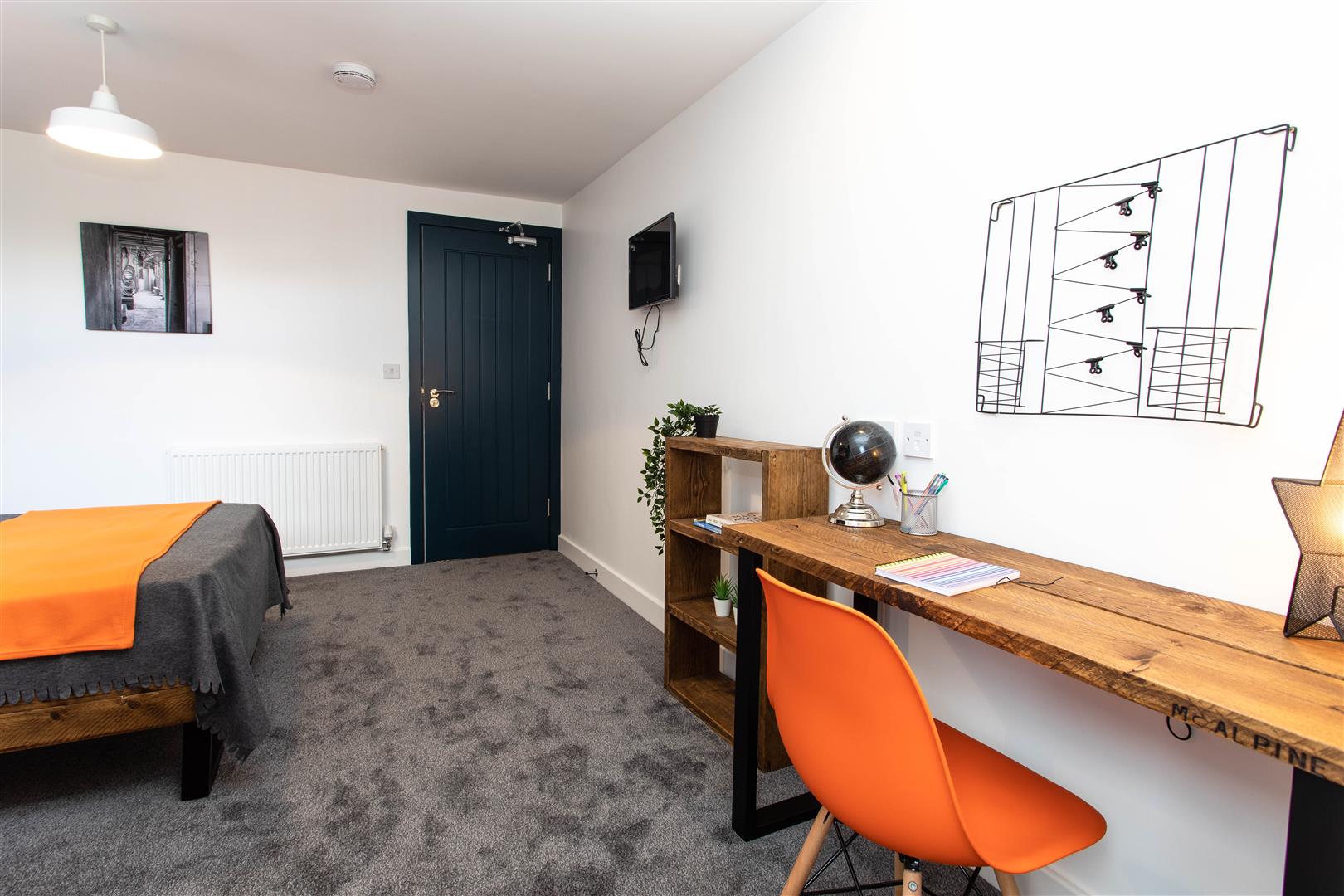 Room St. George's Road in Coventry