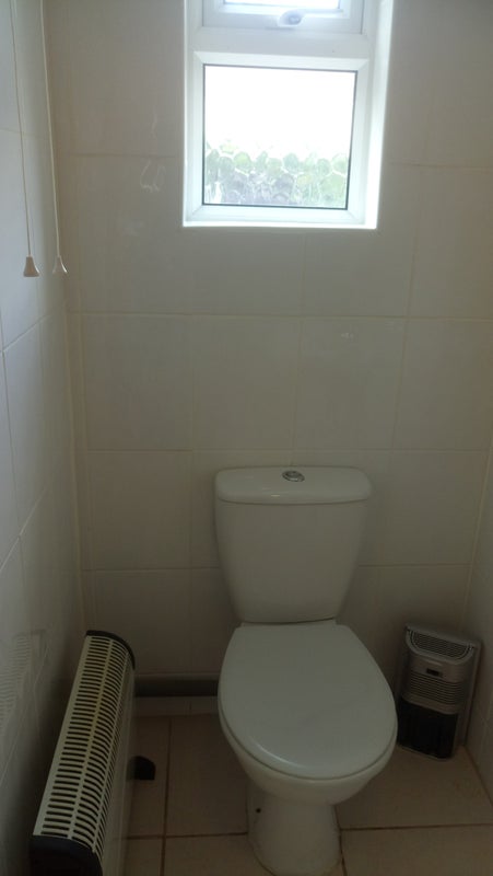 Room Meadfield Road in Slough