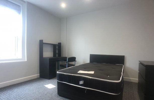 Flat Granby Grove in Leeds