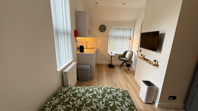 Room Hollycroft in Hinckley and Bosworth