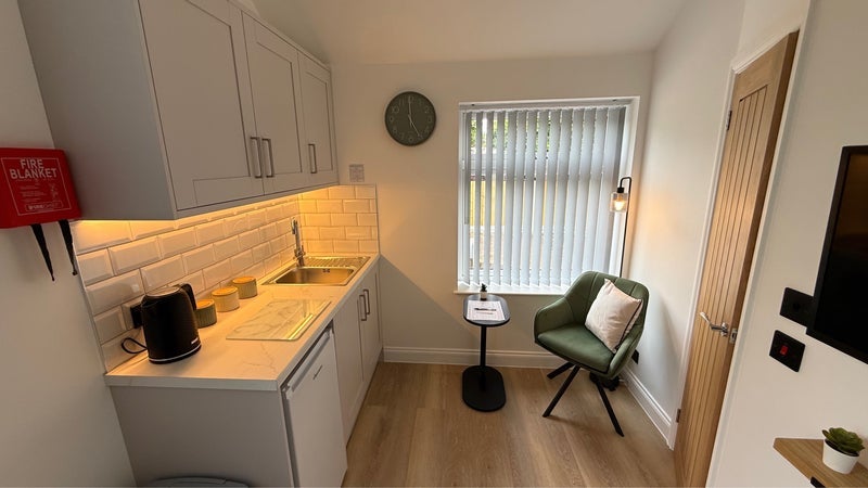 Room Hollycroft in Hinckley and Bosworth