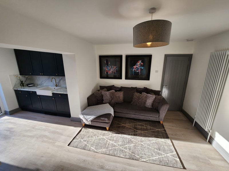 Room Charborough Road in Bristol