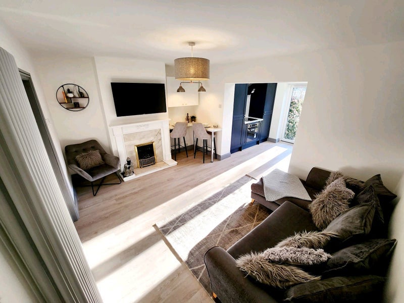 Room Charborough Road in Bristol