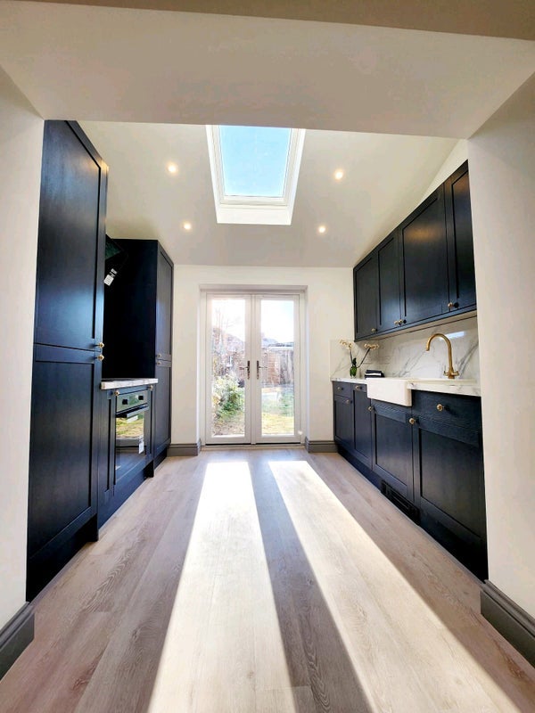 Room Charborough Road in Bristol