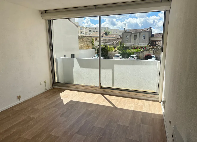 Flat Cité Mouneyra in Bordeaux