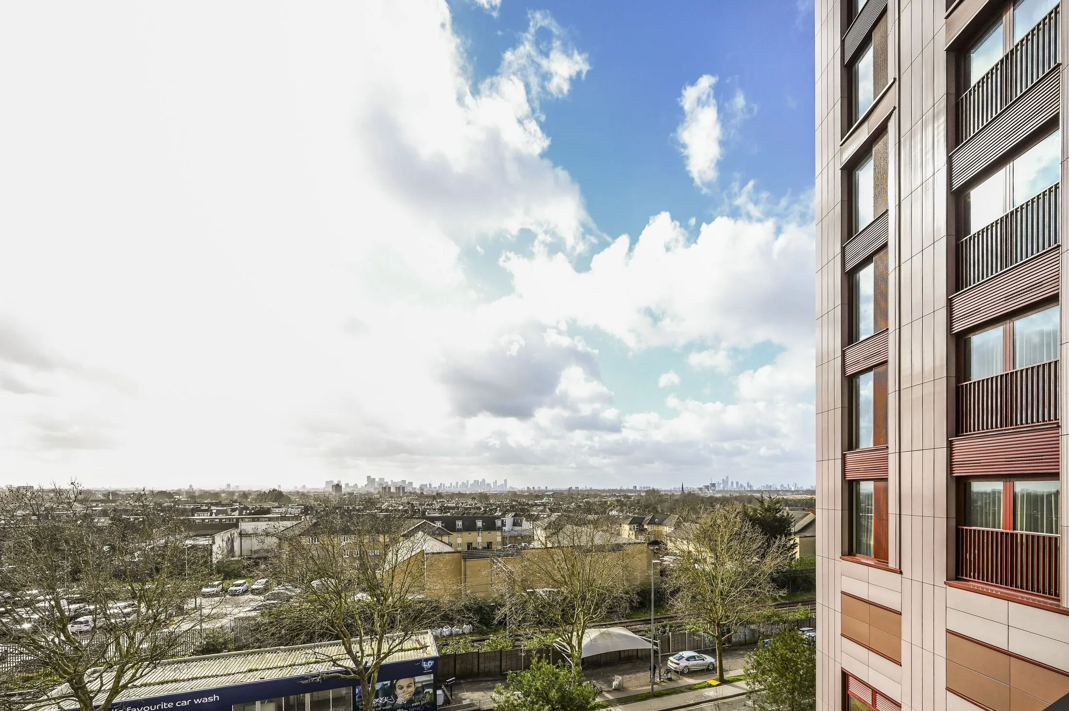 Flat Erskine Road in Greater London