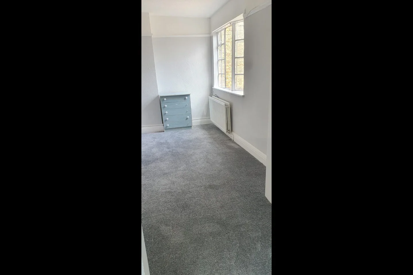 Room Dennis Parade in Greater London