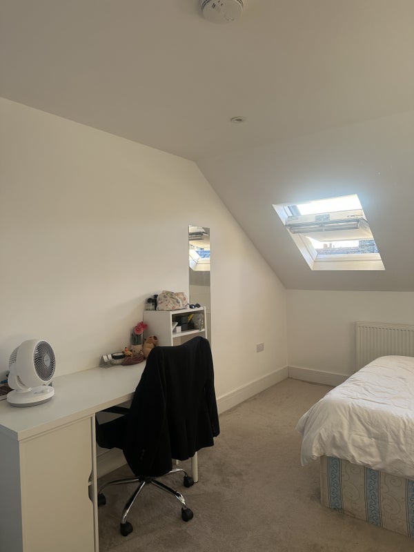 Room Lambrook Terrace in Greater London