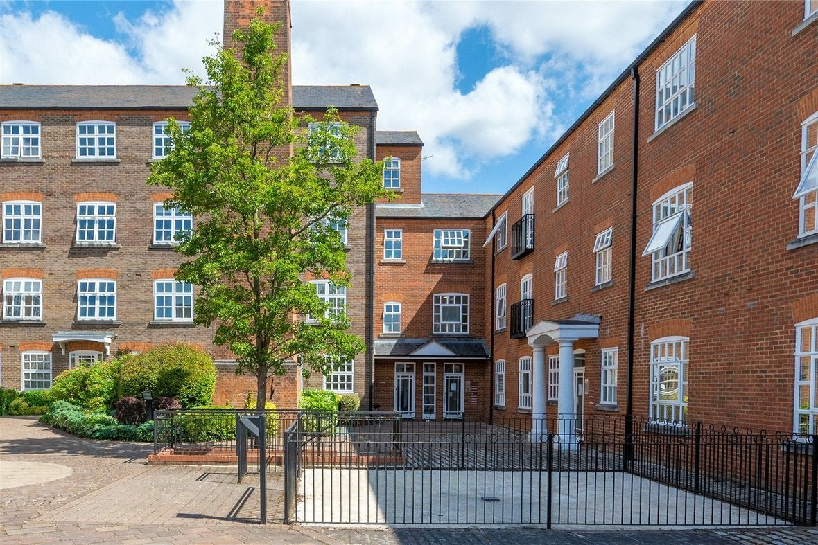 Flat Victoria Street in St Albans