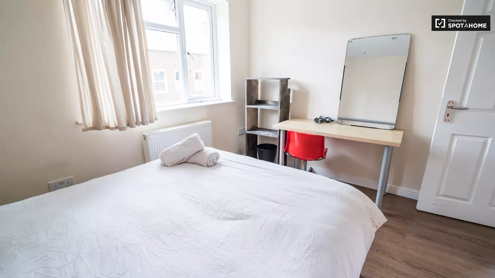 Flat Bethnal Green Road in Greater London