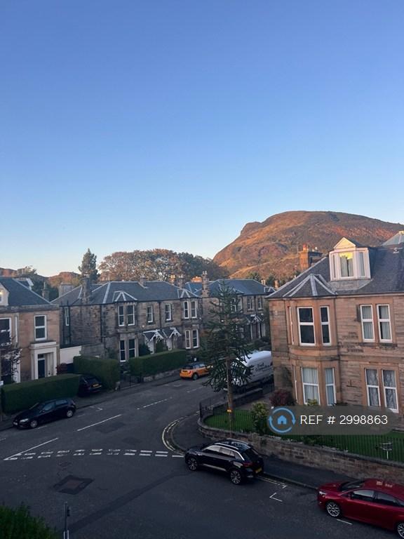 Flat Marchhall Crescent in City of Edinburgh