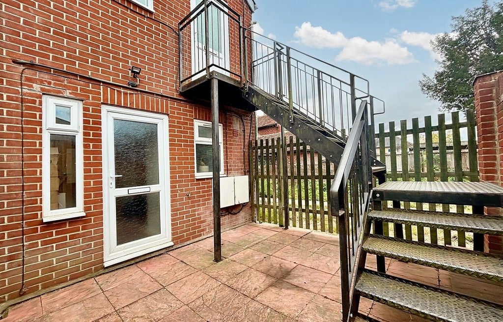 Flat Fair Oak Road in Eastleigh
