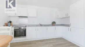 Flat Stoneleigh Park Road in Epsom and Ewell