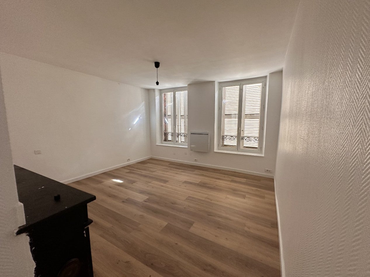 Appartement Rue Louis Peuret à Senonches