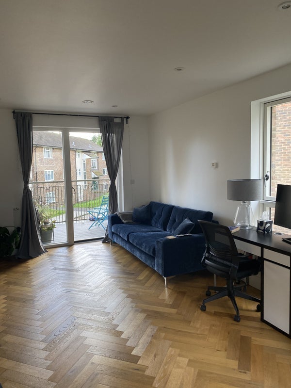 Room Auckland Rise in Greater London