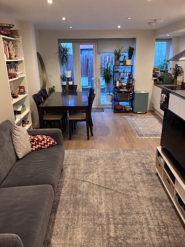 Room Acton Lane in Greater London