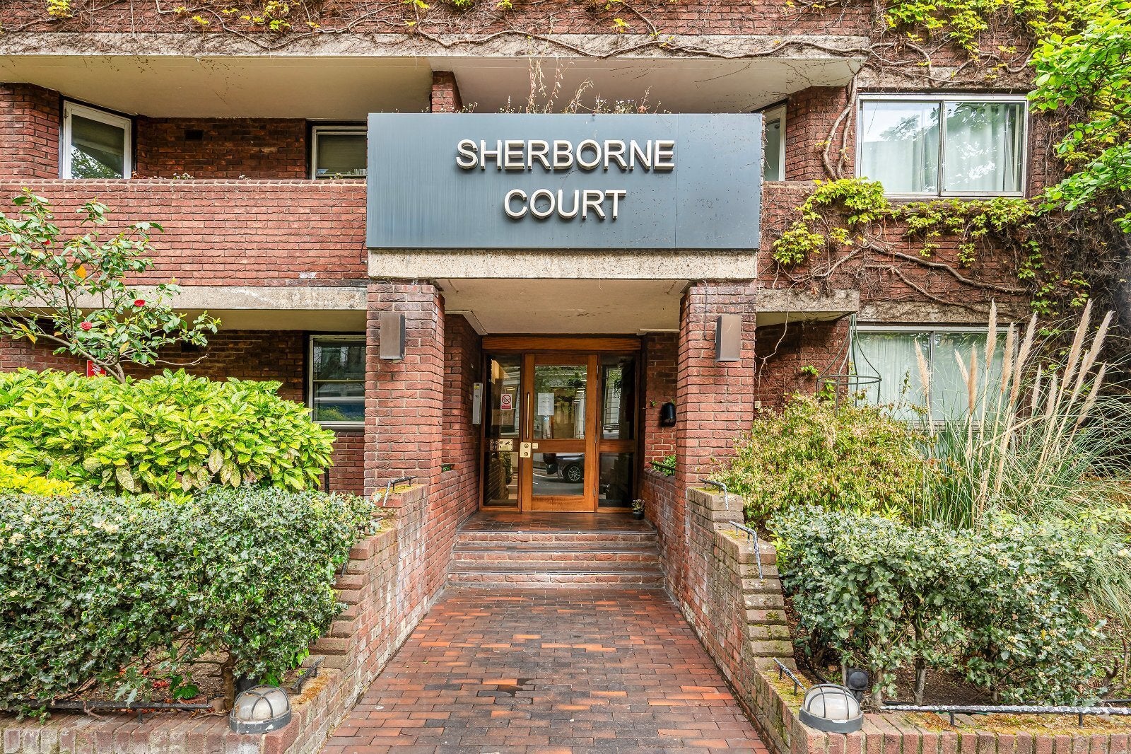 Flat Cromwell Road in Greater London
