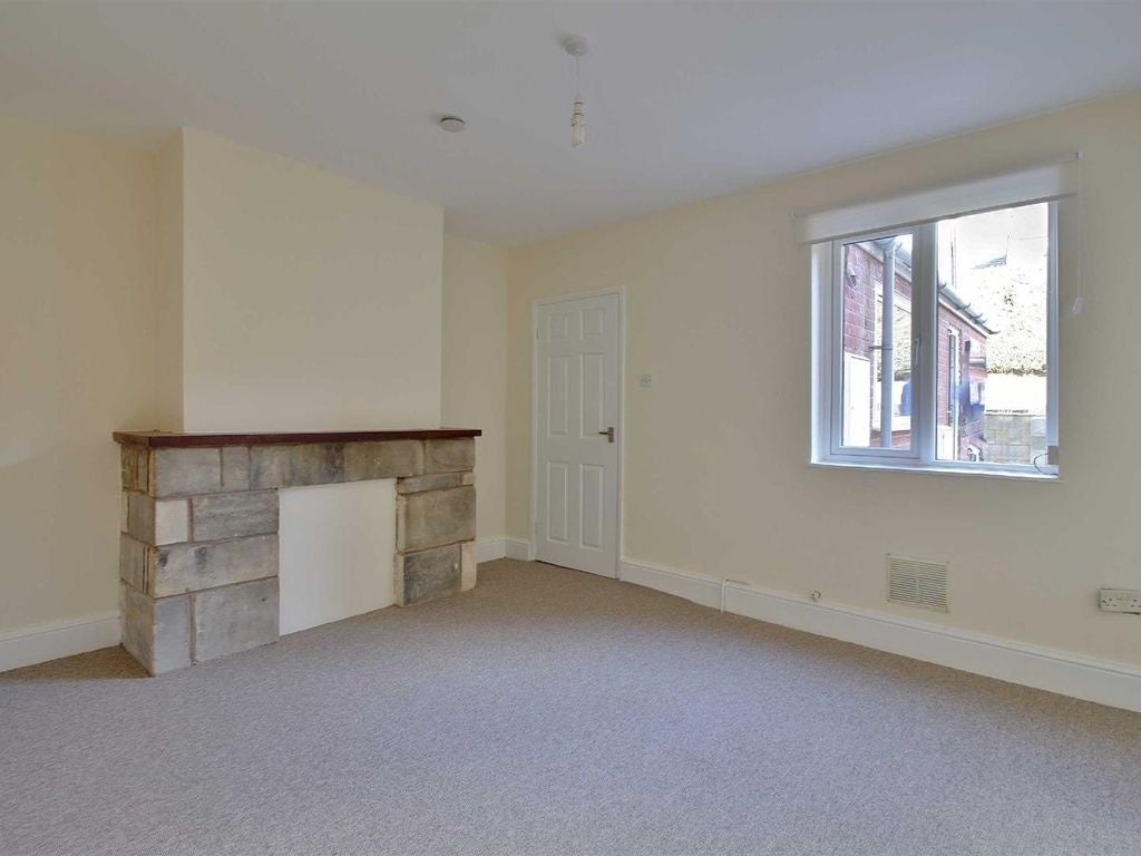 Flat Upper Queens Road in Stonehouse