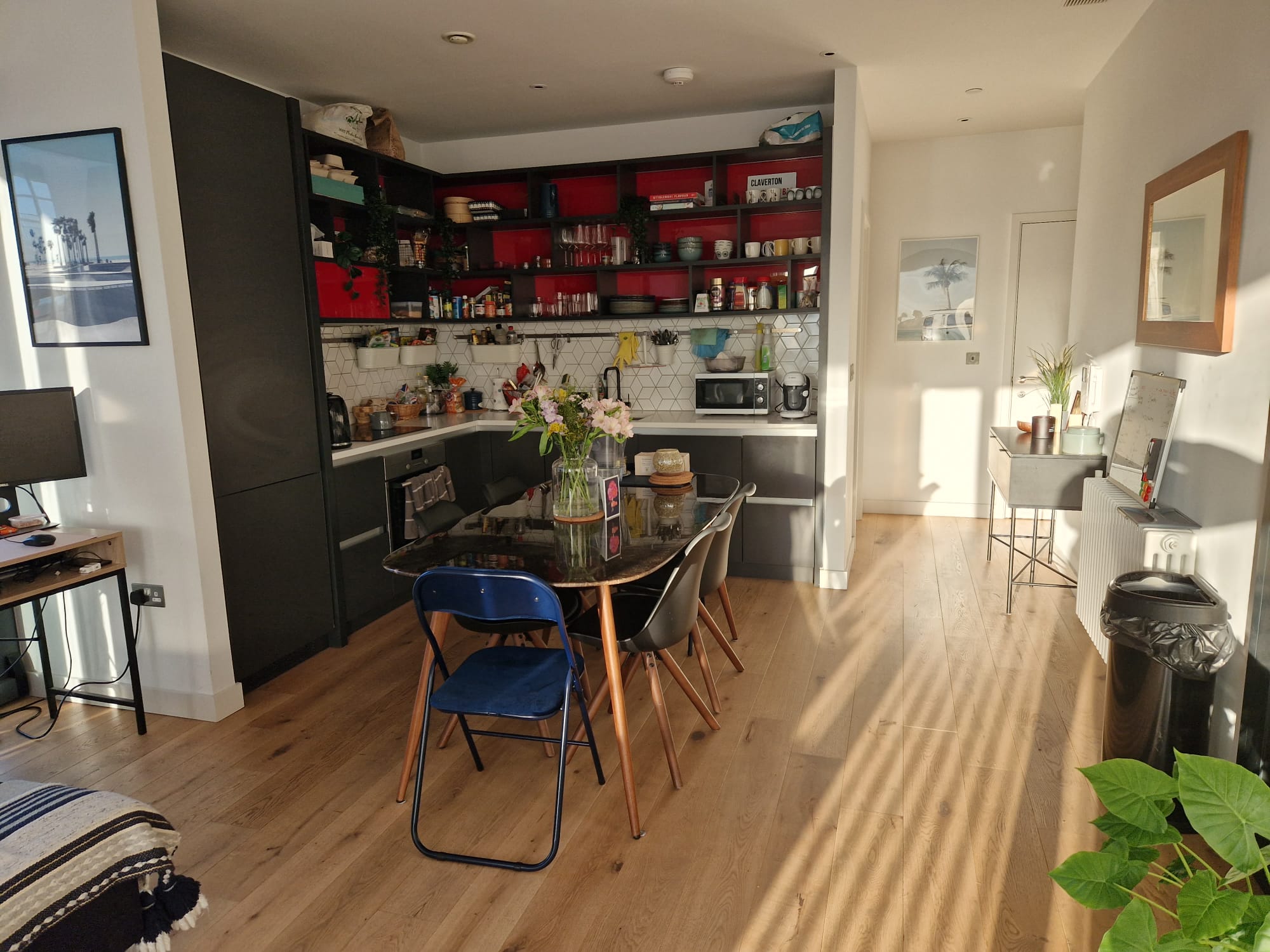 Flat City Island Way in Greater London
