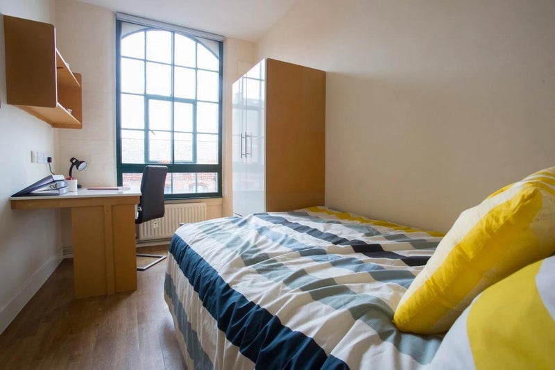 Room Russell Street in Nottingham