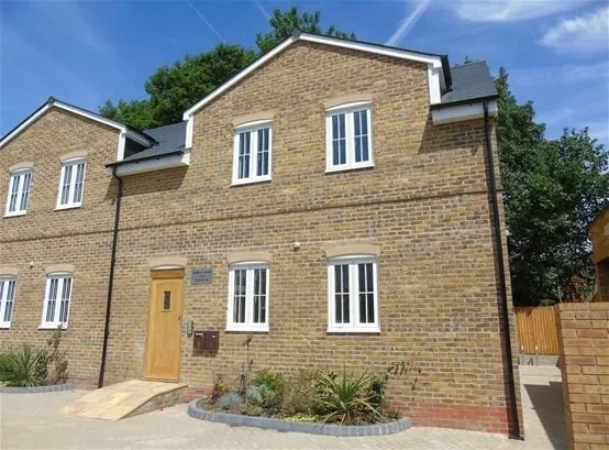 Flat Terrace Gardens in Watford