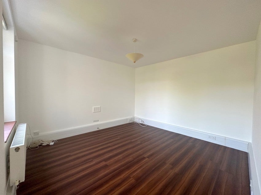 Flat Trafalgar Road in Greater London
