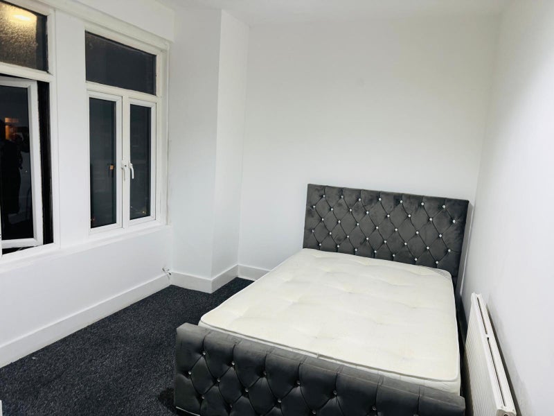 Room Durban Road in Greater London
