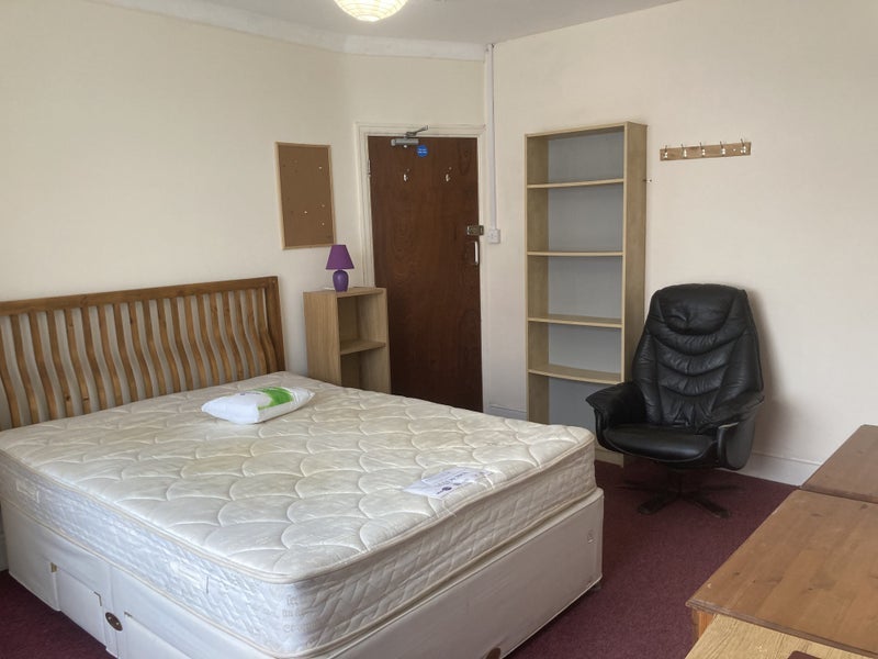 Room Sixth Avenue in Bristol