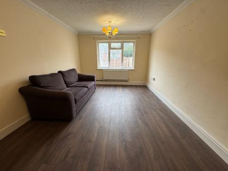 House Warneford Close in Swindon