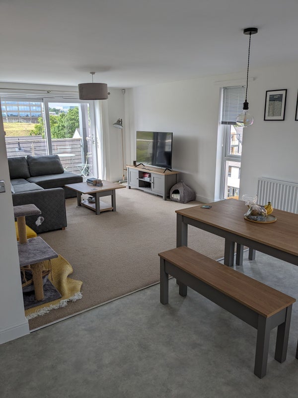 Room Barrington Way in Leeds