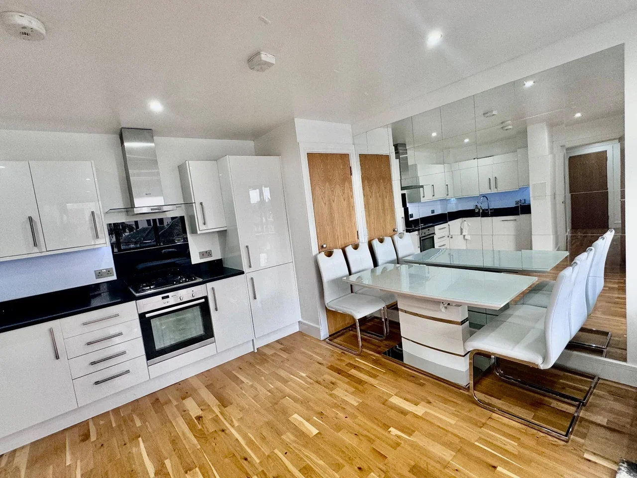 Flat Gayton Road in Greater London