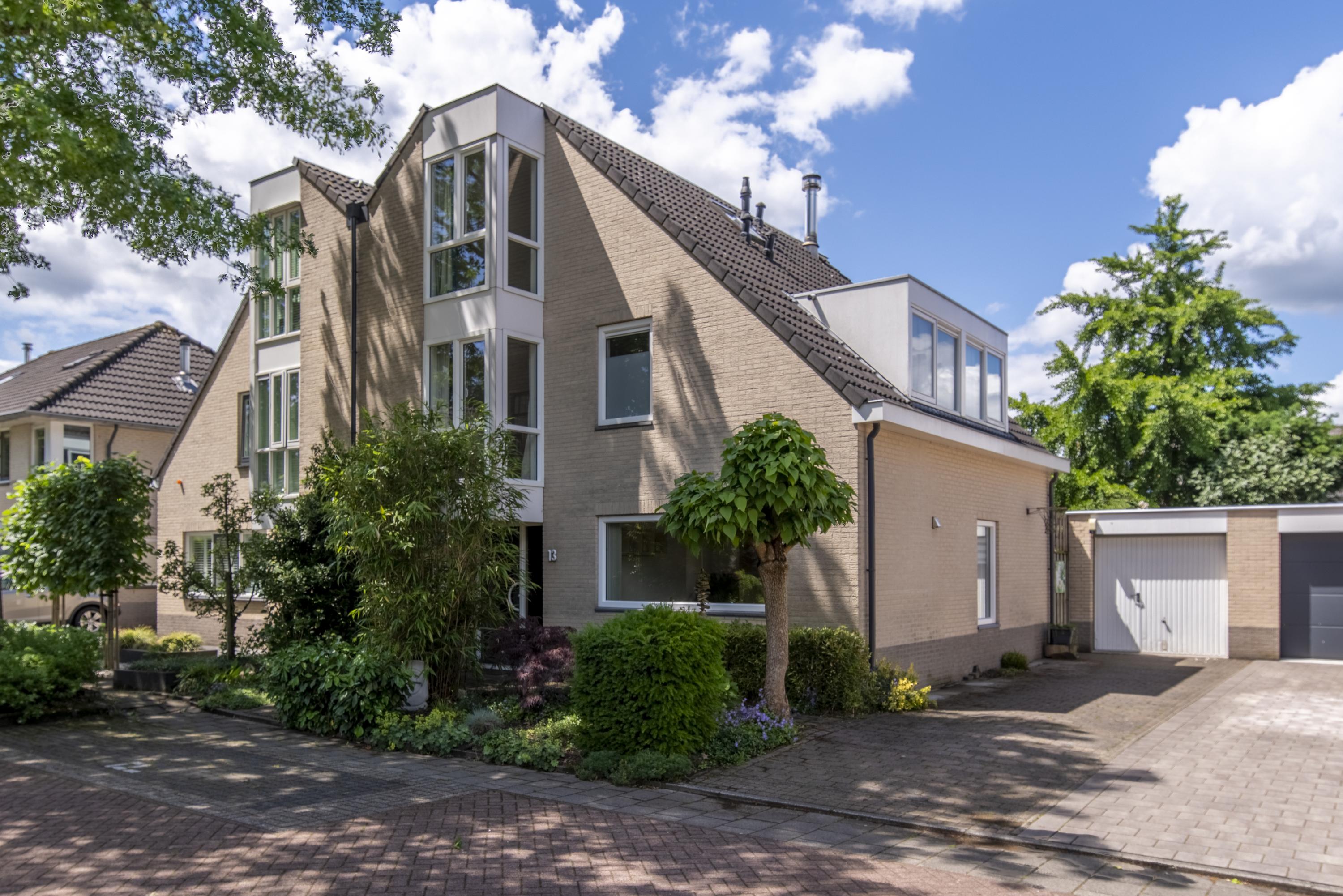 Houtvesterlaan 13 in Veenendaal