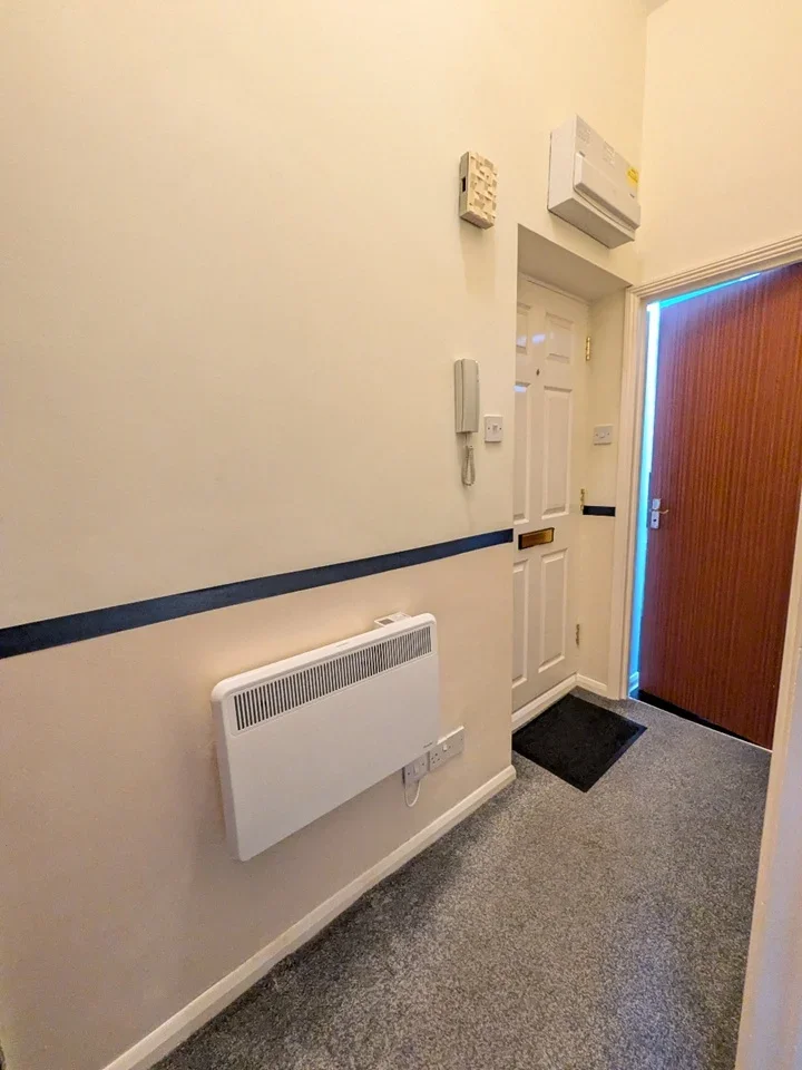 Flat Hasletts Close in Tunbridge Wells