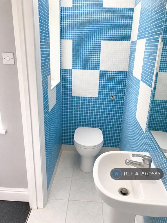 Room Sovereign Grove in Greater London