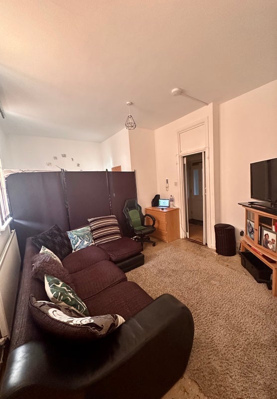 Room Birchdale Avenue in Birmingham