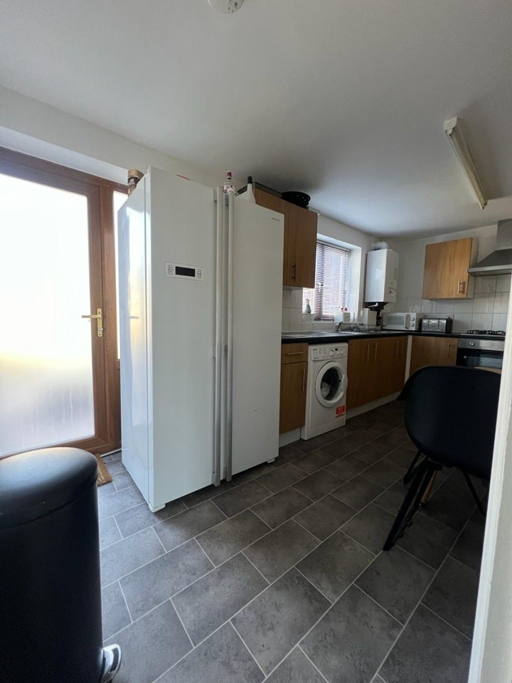 Room Norwood End in Basildon