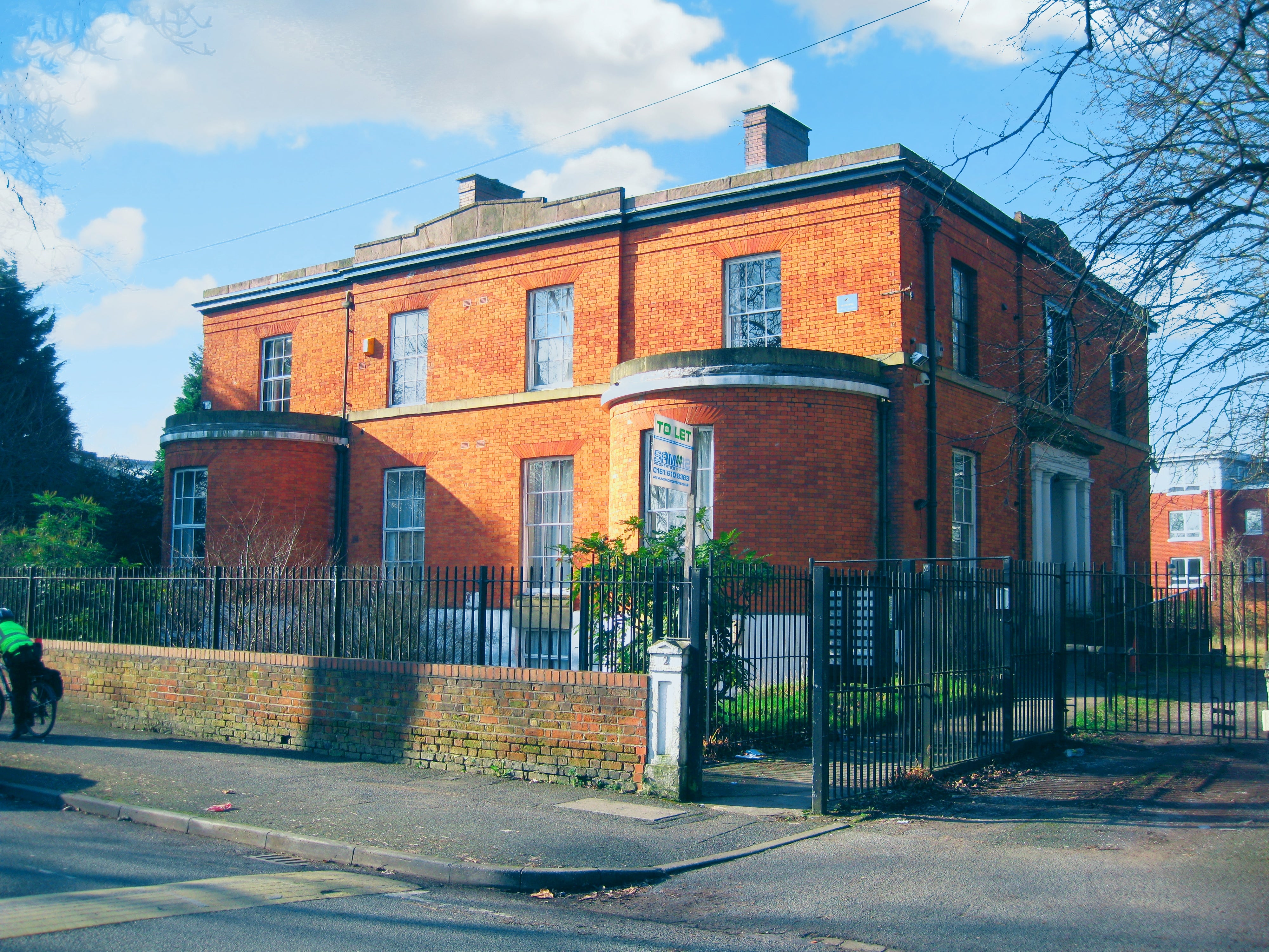 Flat Swinton Grove in Manchester