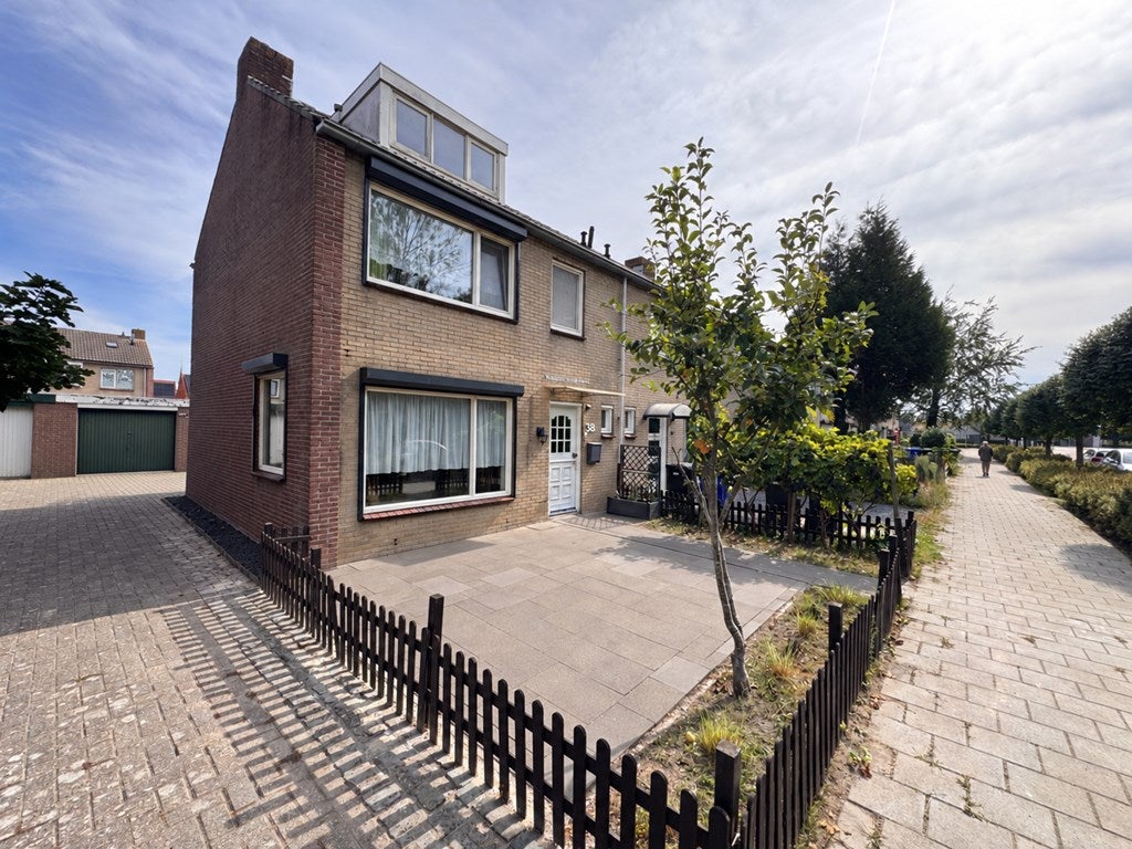 Huis Drostlaan 38 in Sluiskil