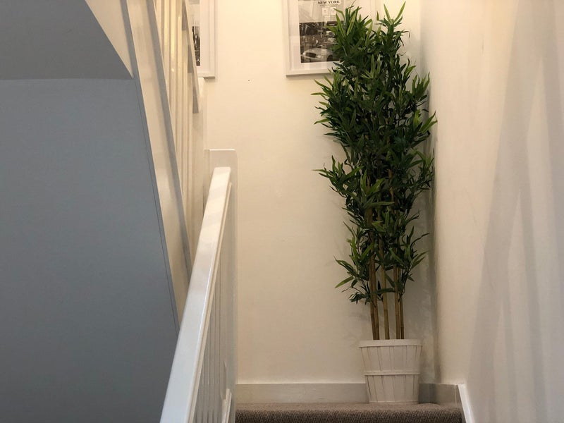 Room Mossfield Drive in Manchester