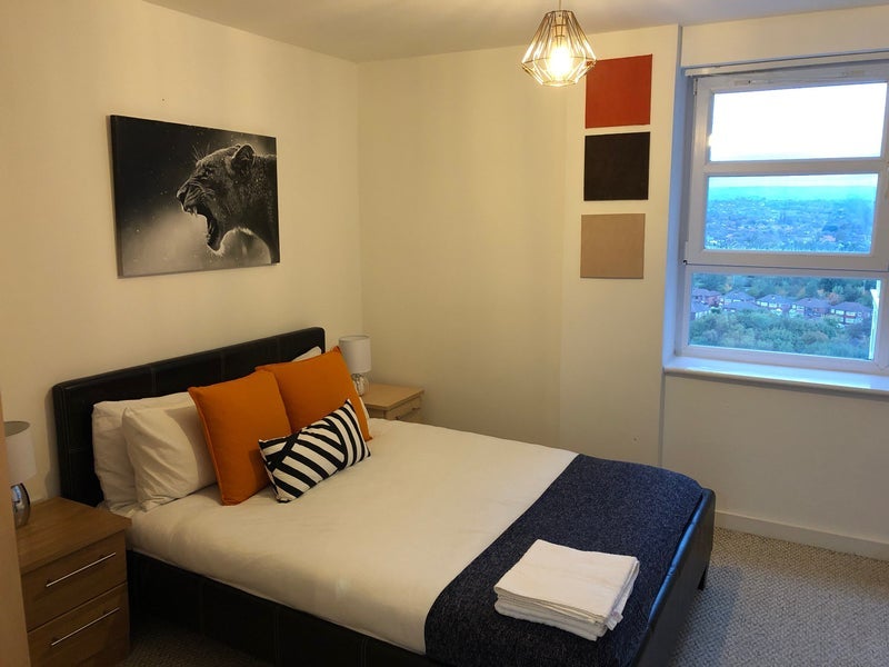 Room Mossfield Drive in Manchester